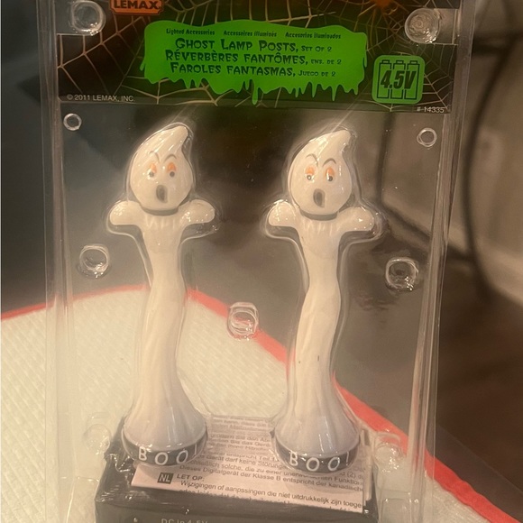 NIB! Retired! Lemax Spooky Town Ghost Light Posts!! - Picture 3 of 8